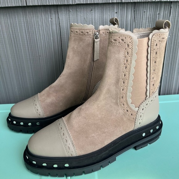 Free People Atlas Chelsea Taupe Suede Chelsea Boots 7.5 - Picture 3 of 12